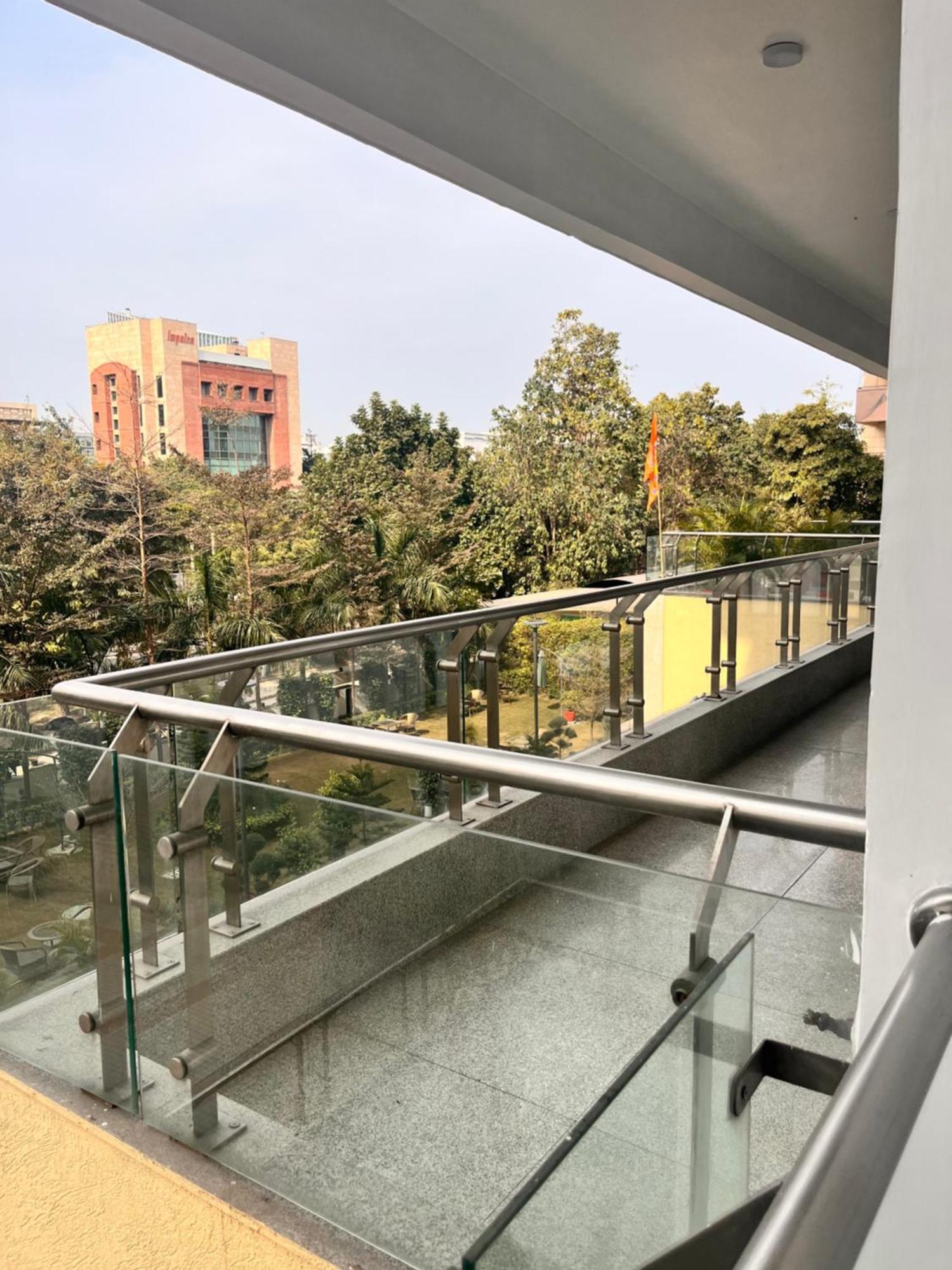 Gazebo Inn & Suites Medanta Gurgaon Dış mekan fotoğraf