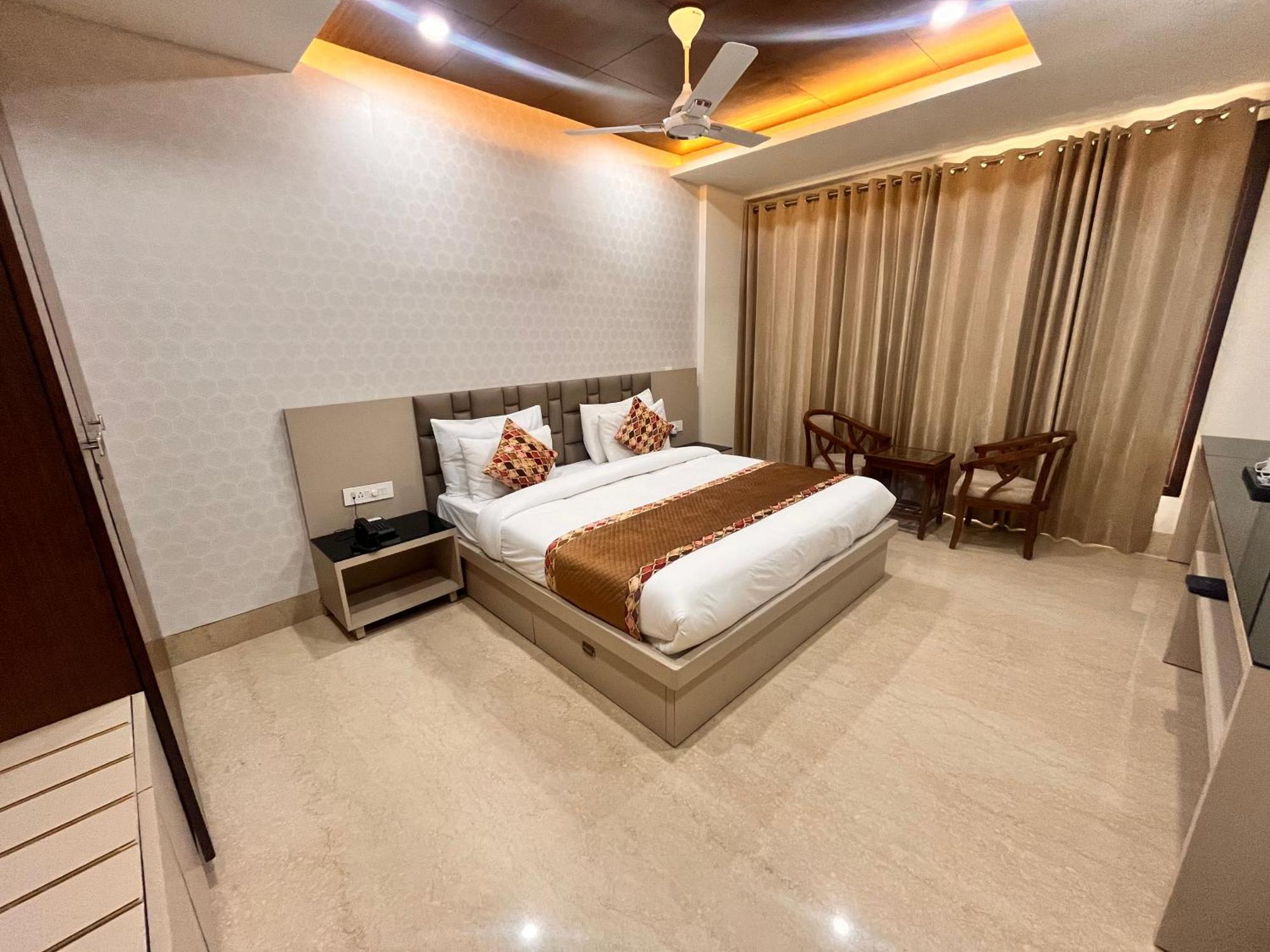 Gazebo Inn & Suites Medanta Gurgaon Dış mekan fotoğraf