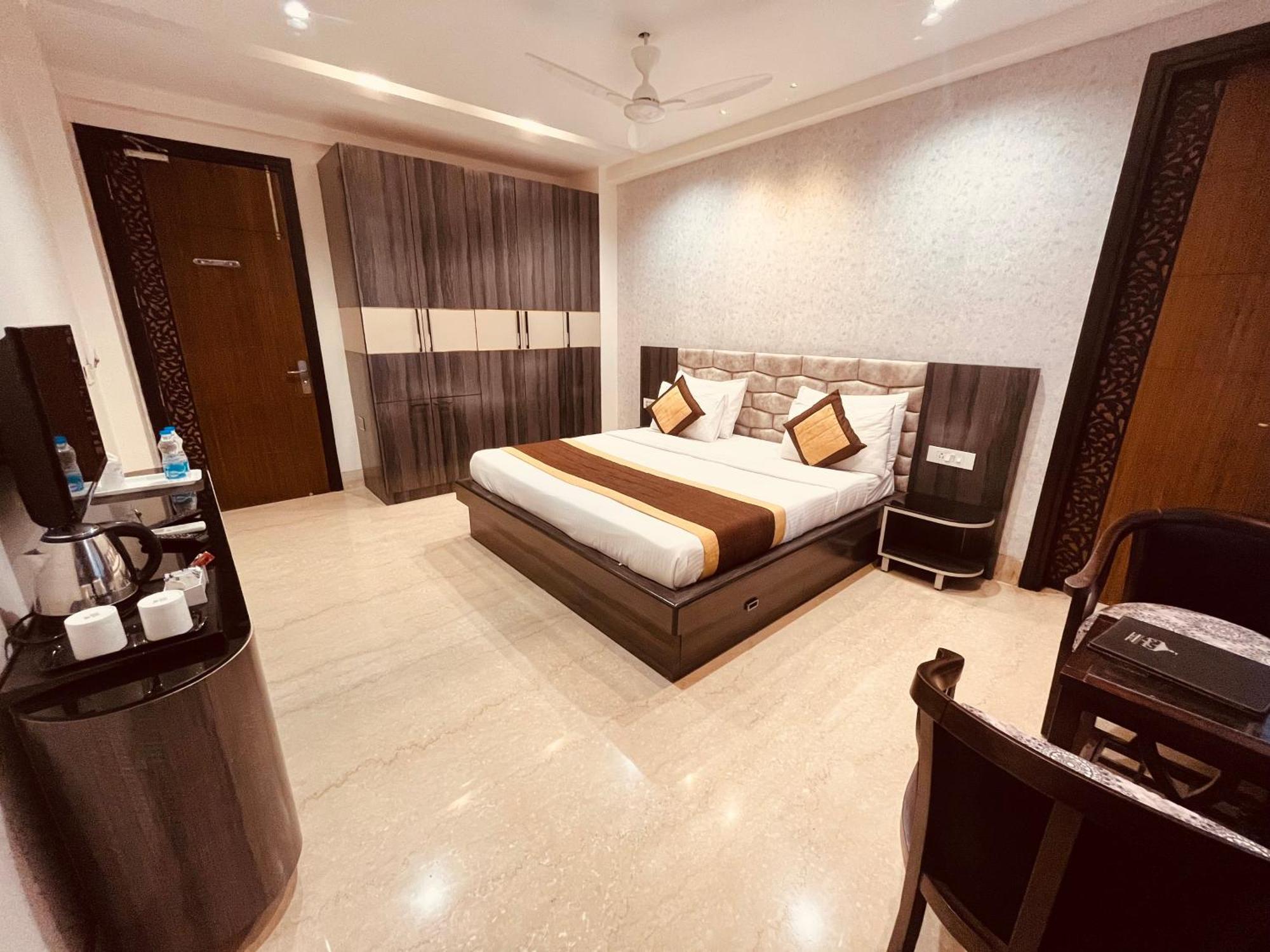 Gazebo Inn & Suites Medanta Gurgaon Dış mekan fotoğraf