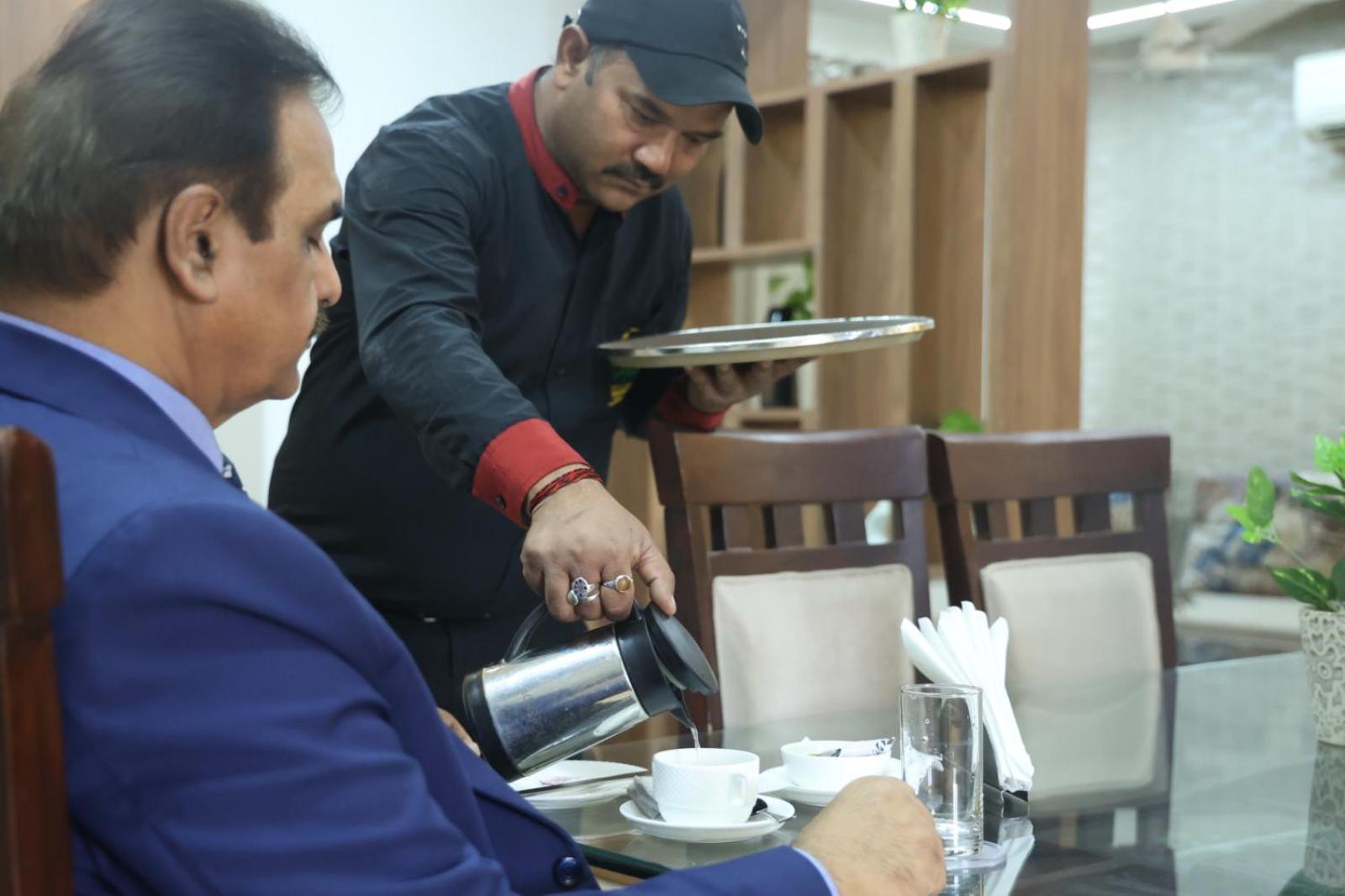 Gazebo Inn & Suites Medanta Gurgaon Dış mekan fotoğraf