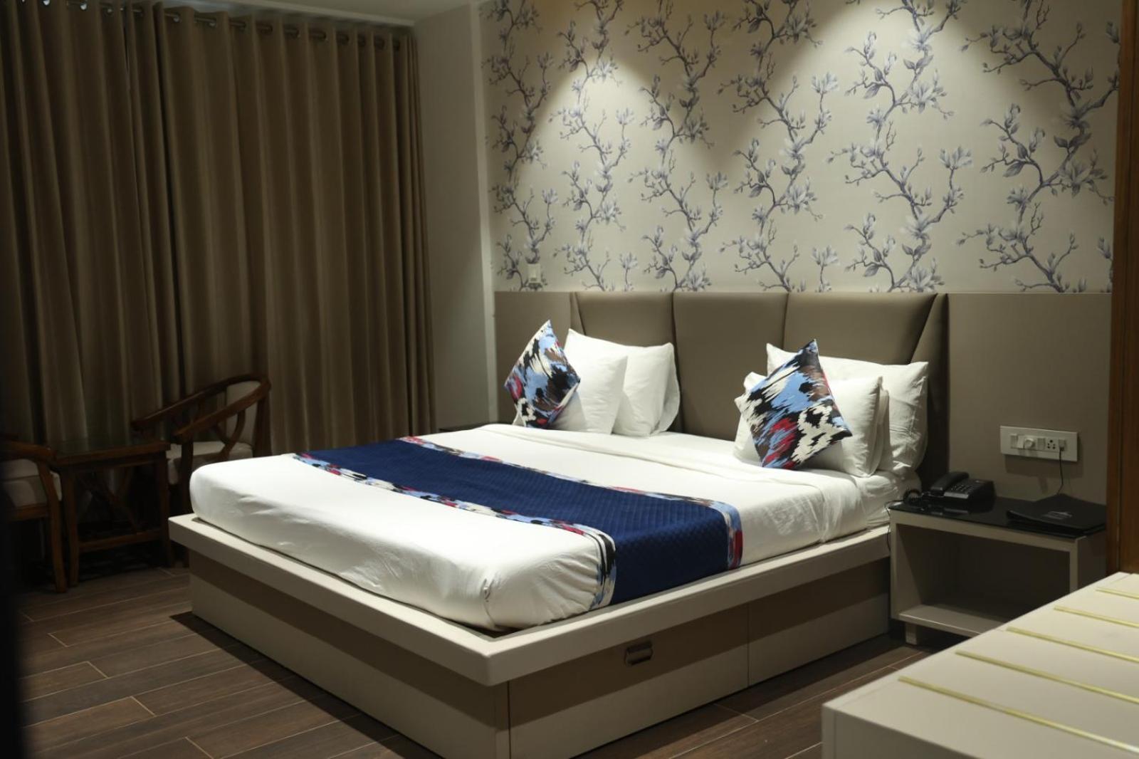 Gazebo Inn & Suites Medanta Gurgaon Dış mekan fotoğraf